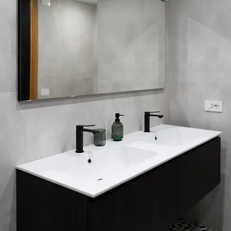 Effe Boutique House Apartment Latina